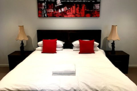 Deluxe Lake View House - South Australia Travel 0