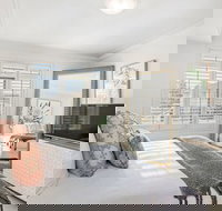 Alberts on Esplanade