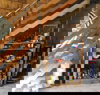 The 13th Apostle Backpackers - South Australia Travel