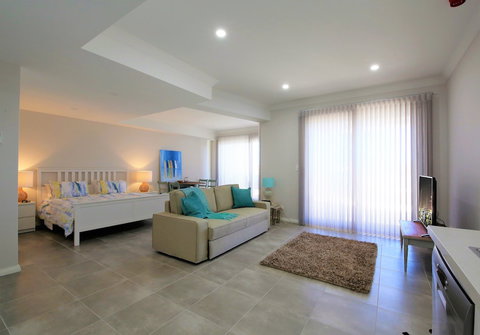 Studio Style Mindarie Marina - South Australia Travel 4