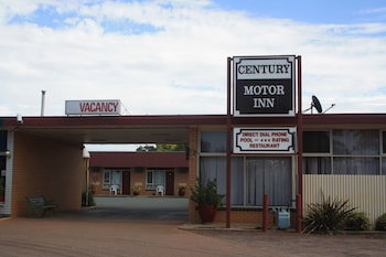 Century Motor Inn - South Australia Travel 3