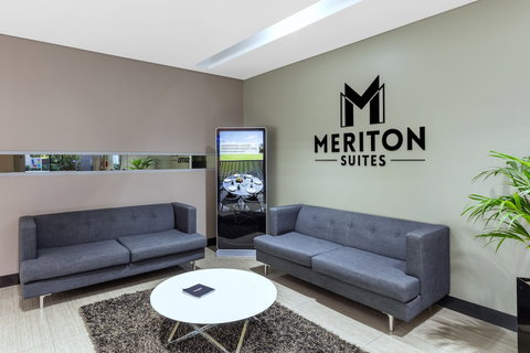 Meriton Suites Zetland - South Australia Travel 6