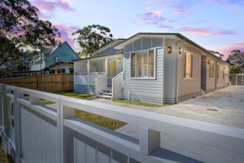 Margarets Hamptons Cottage - South Australia Travel 0