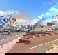 Rose Hotel Clarkson - South Australia Travel