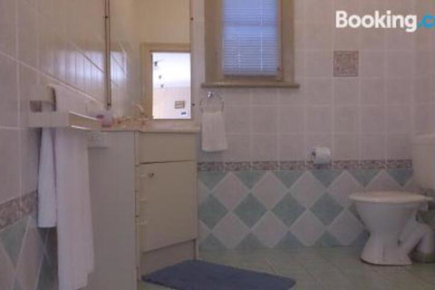 Boutique Motel Sefton House - South Australia Travel 5