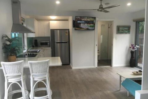 Brodie Beach Bungalow - South Australia Travel 0