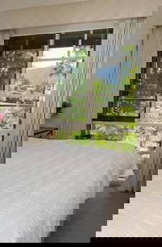 Hollyhock B&B - South Australia Travel 3