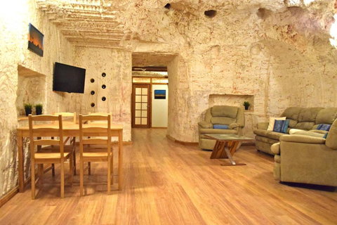 Dug Out B & B Apartments - South Australia Travel 3