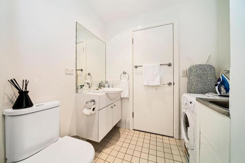 York Apartments - South Australia Travel 5