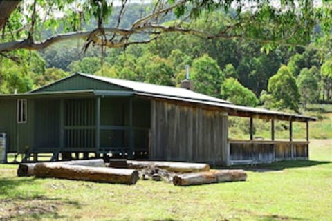 Four Bull Hut - South Australia Travel 1