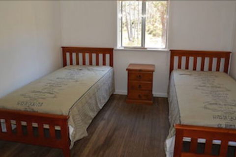 Four Bull Hut - South Australia Travel 2