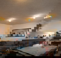 Beehive 18 - South Australia Travel