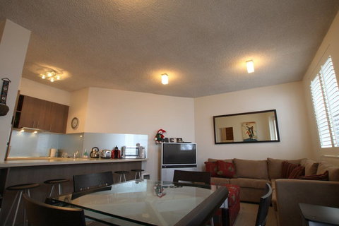 Beehive 18 - South Australia Travel 0