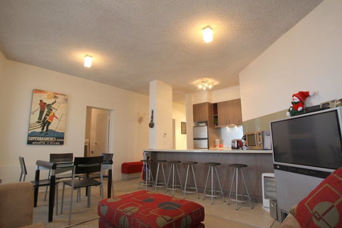 Beehive 18 - South Australia Travel 1