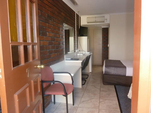 Pioneer Lodge Motel - South Australia Travel 4