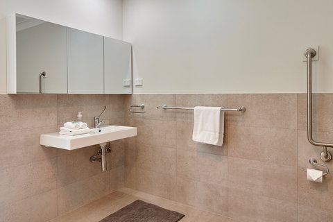 Whale Watcher 2 - South Australia Travel 3