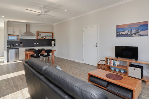 Whale Watcher 2 - South Australia Travel 4