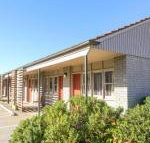 Hotel Canobolas Motel  Units - South Australia Travel