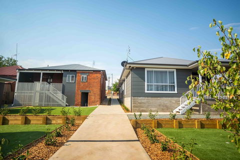 Kirsten Accommodation Parkes - South Australia Travel 2