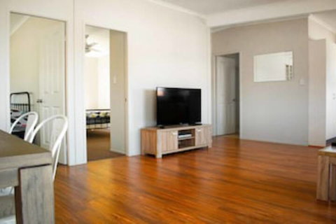 High View Cottage - South Australia Travel 0