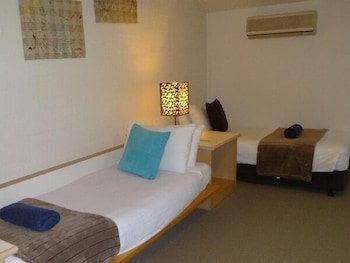 Ironbark - Deluxe Family Townhouse - South Australia Travel 3