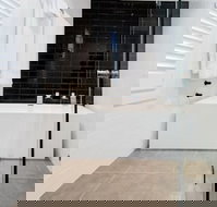 Bespoke On Main - South Australia Travel