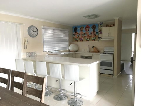 Beach House Getaway 2 - South Australia Travel 1