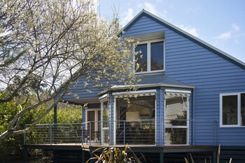 Boatshed Villa Yellow Door - South Australia Travel 0