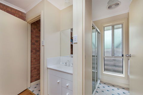 Ocean Break - South Australia Travel 1