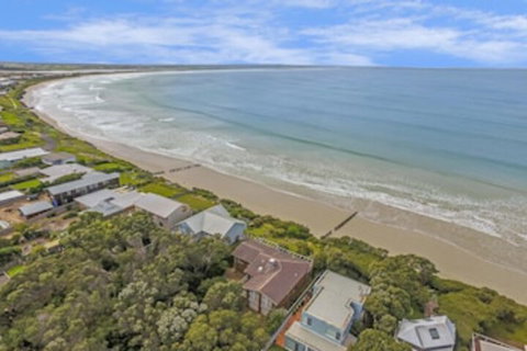 Waters Edge - South Australia Travel 0