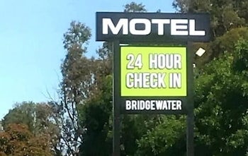 Bridgewater Motel - South Australia Travel 1