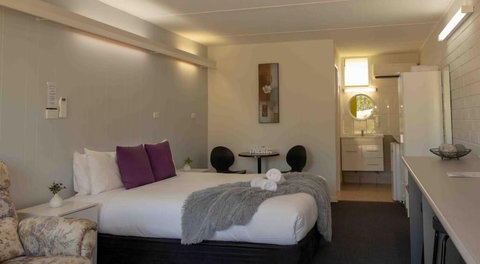 Bridgewater Motel - South Australia Travel 3