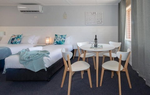 Bridgewater Motel - South Australia Travel 4