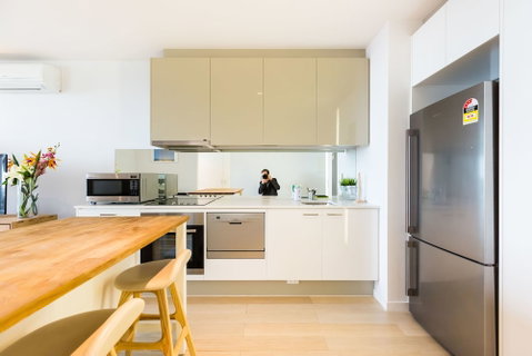 EVA, 1BDR Melbourne Apartment - South Australia Travel 4