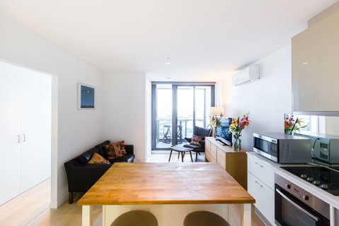 EVA, 1BDR Melbourne Apartment - South Australia Travel 3