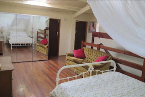 MONIKA, 1BDR Collingwood Apartment - South Australia Travel 5