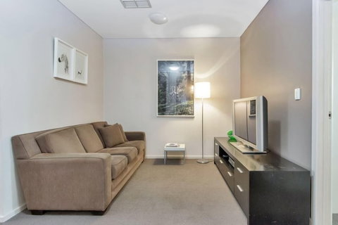 Contemporary Townhouse In Adelaide City - South Australia Travel 5