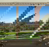 Your Luxury Escape - Paul's Farmhouse - South Australia Travel