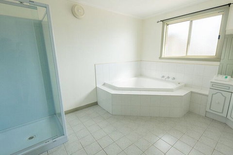 Hilltop Haven - South Australia Travel 2