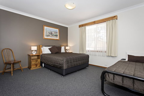 Colonial Motel And Serviced Apartments - South Australia Travel 2