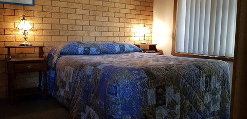 Colonial Motel And Serviced Apartments - South Australia Travel 4