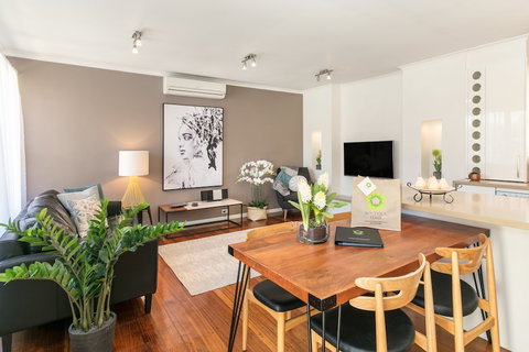 BOUTIQUE STAYS - Sandy Breeze 3 - South Australia Travel 1