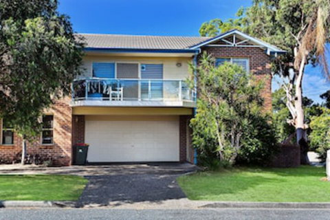Sandy Shores 1 / 3 Messines Street - South Australia Travel 0