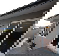 Sunny Sandy Bay Apartment - South Australia Travel