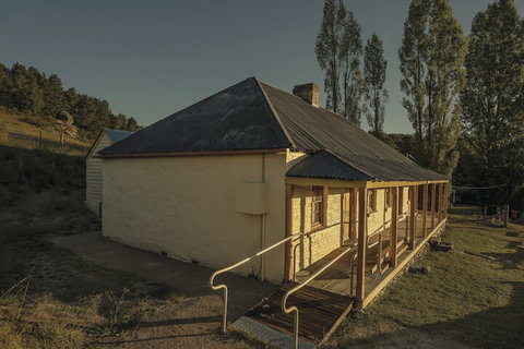 Hartley Historic Cottages - South Australia Travel 2