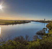 Doreen's - South Australia Travel