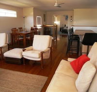 Clovelly Beach Townhouse - South Australia Travel