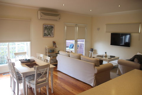 Healesville House - Fig Tree House - South Australia Travel 6