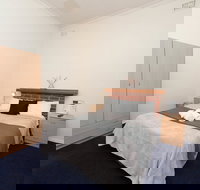 Riverina Hotel - South Australia Travel