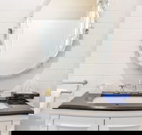 Grandview Accommodation - The Flaxley Apartments - South Australia Travel